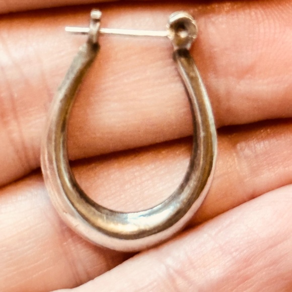 925 Sterling Silver Oval Hoop Earrings Top Bar Snap EUC - Picture 5 of 13